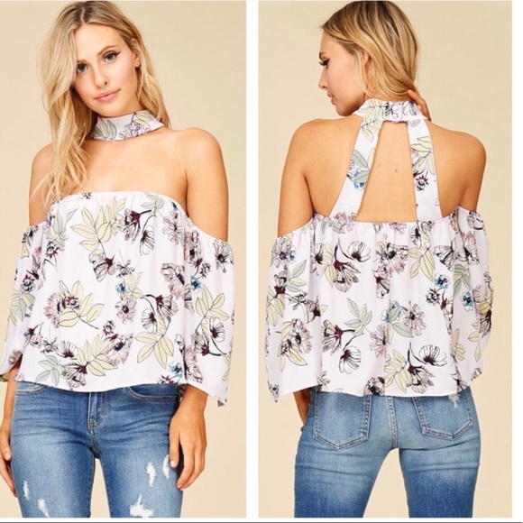 Tops - 🆓BUY 2 GET 1 FREE Choker floral print top